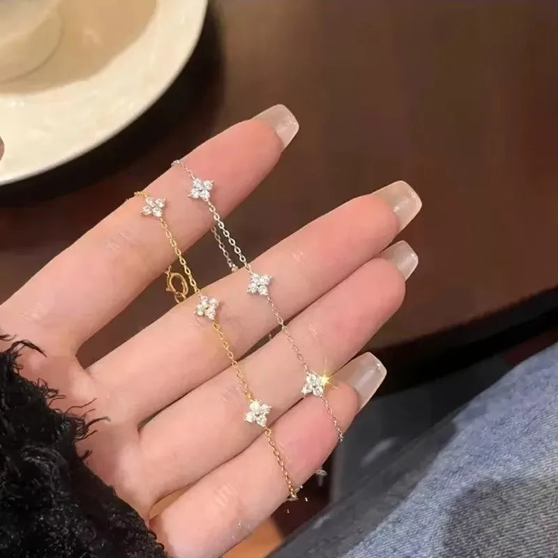 Four-Leaf Flower Zircon Bracelet