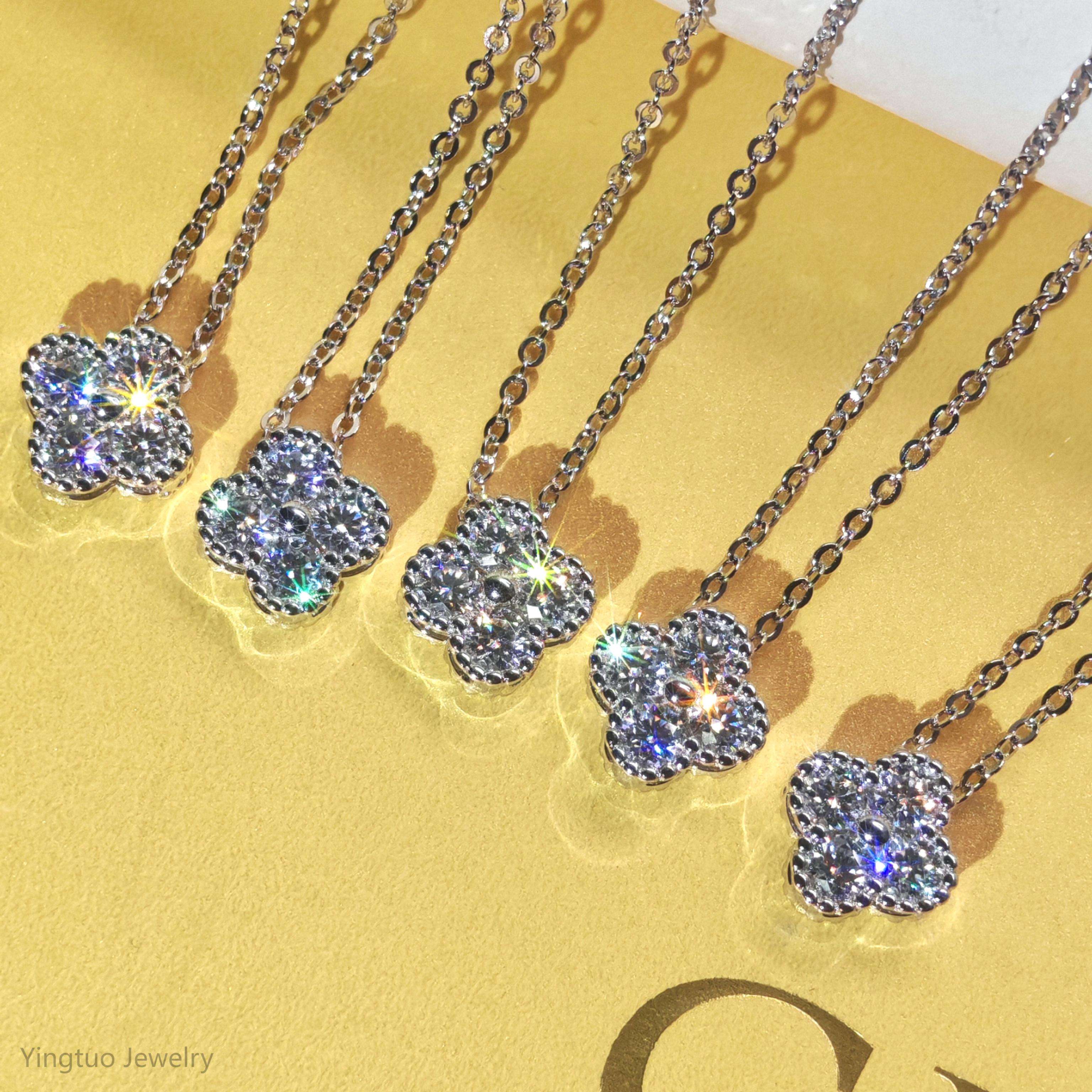Clover Necklace – Lucky Radiance