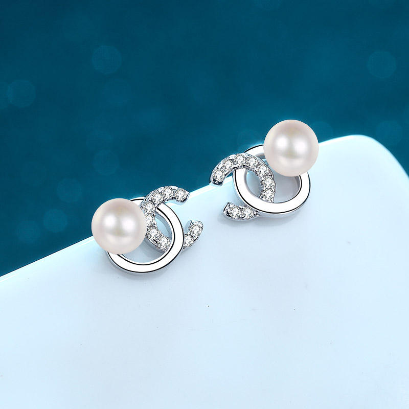Pearl & Moissanite Earrings